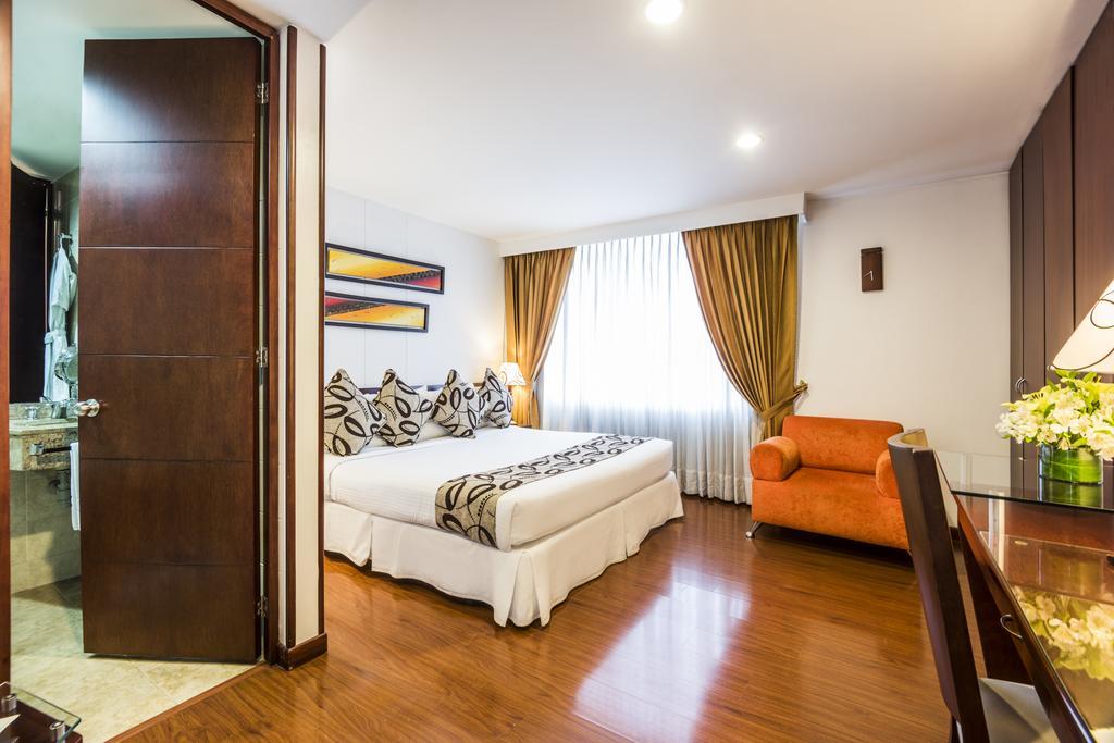 Hotel Platinum Suite Bogota Room photo
